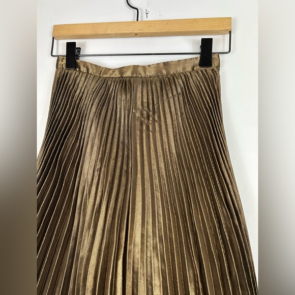 AMIT AGGARWAL Metalic Gold Skirt - Picture 4 of 6